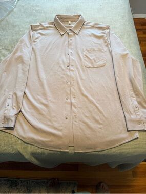 Men's Classic Button-Up Shirt in Light Gray